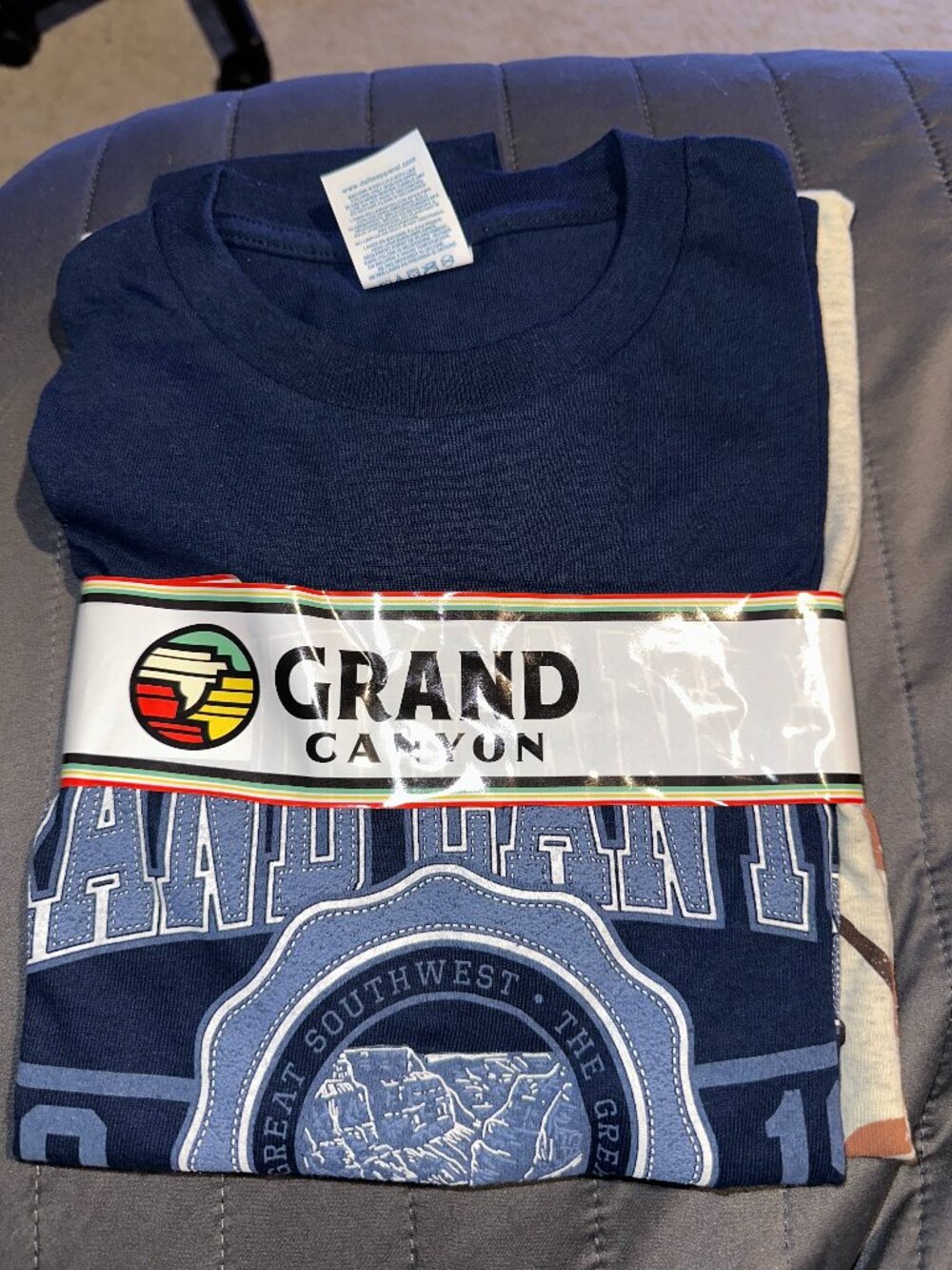 NWT Grand Canyon Boys T-Shirts 2 Pack Size Small Adult